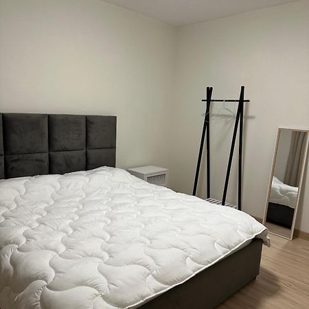 White Apartment, In The Center Of Tirana Bagian luar foto