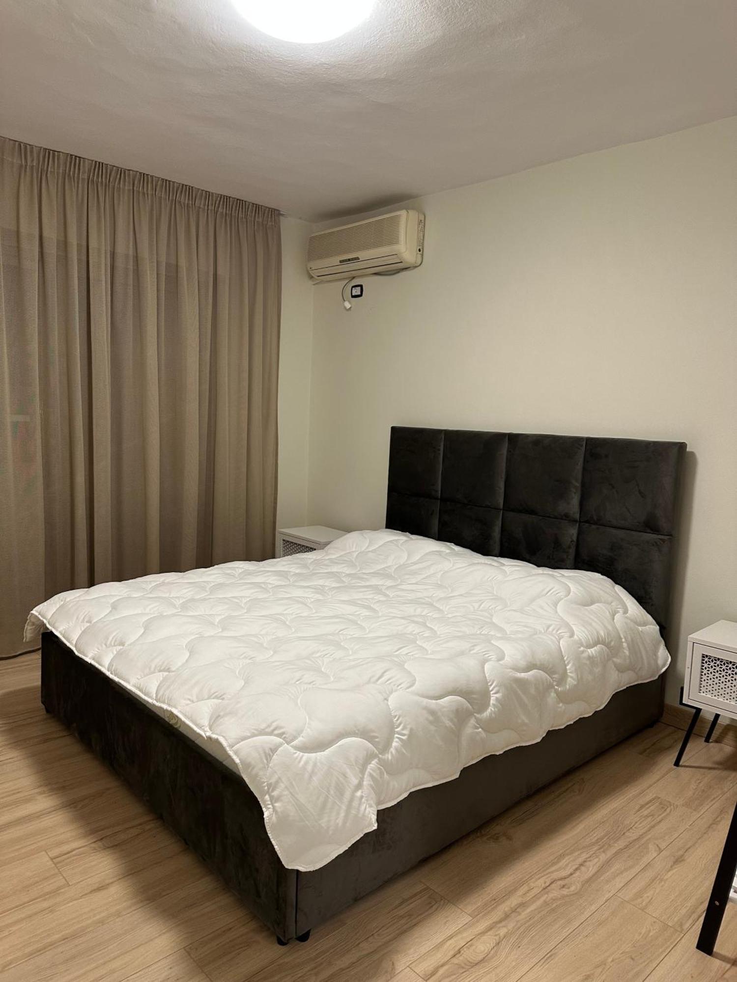 White Apartment, In The Center Of Tirana Bagian luar foto