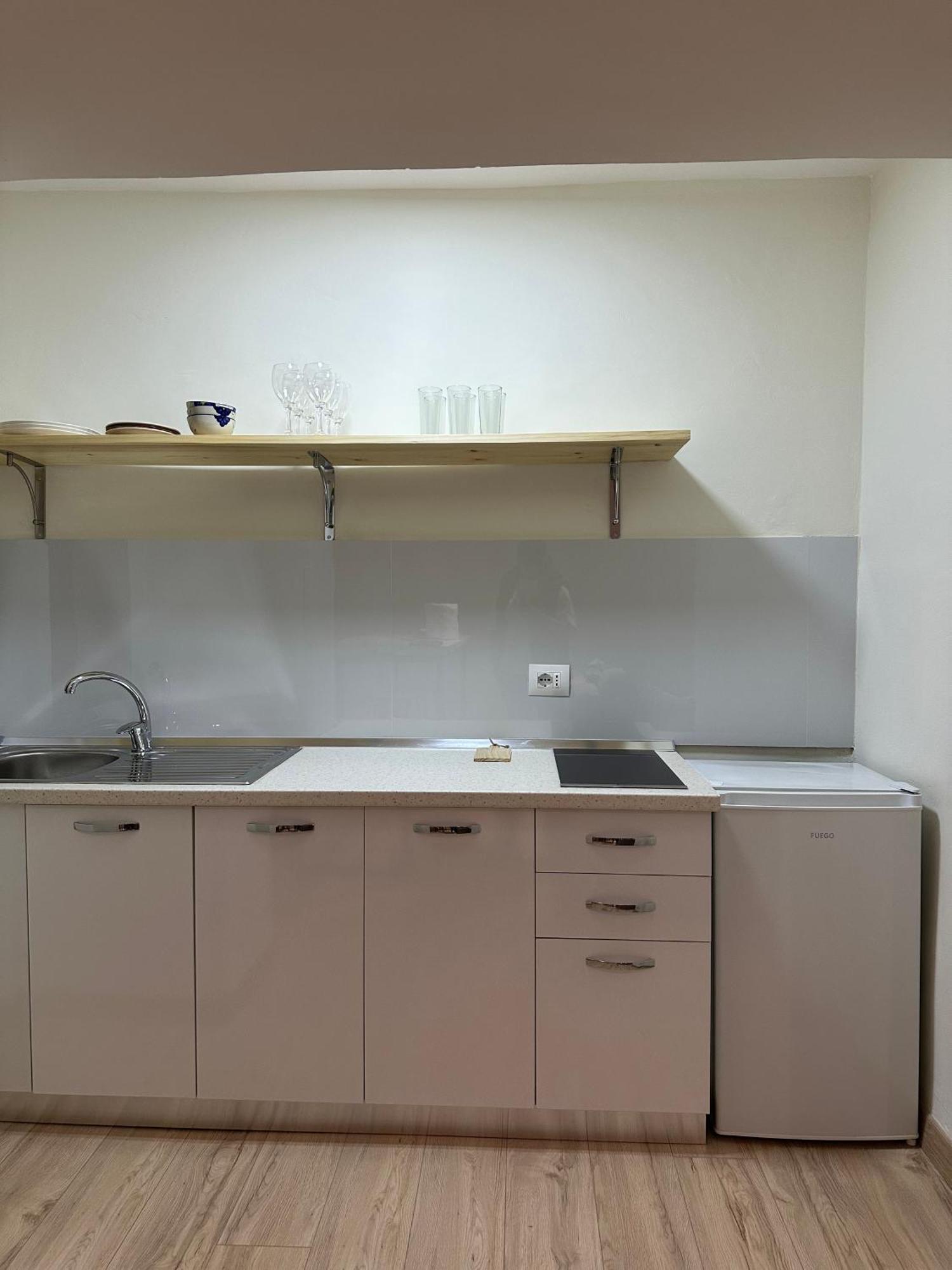 White Apartment, In The Center Of Tirana Bagian luar foto